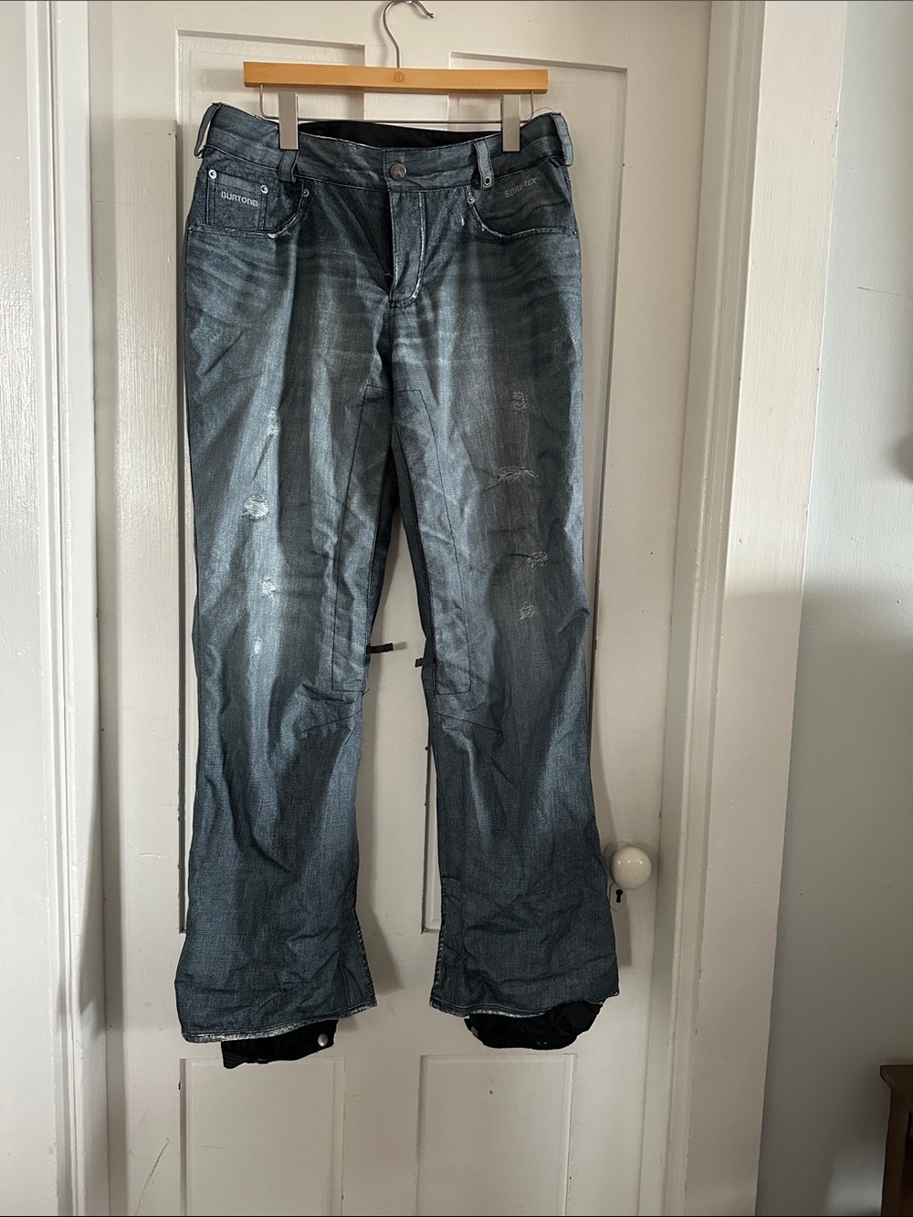 EUC - Burton Women's Faded Blue Bootcut Jean gore-Tex Snowpant